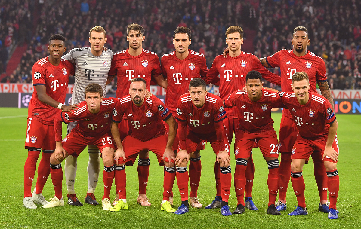 他与队友的 他与队友的