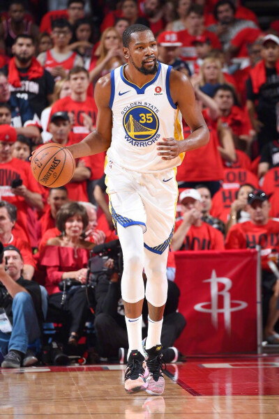 以短打逼迫 以短打逼迫